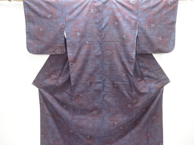 葡萄唐草模様織り出し本場泥大島紬着物(5マルキ)